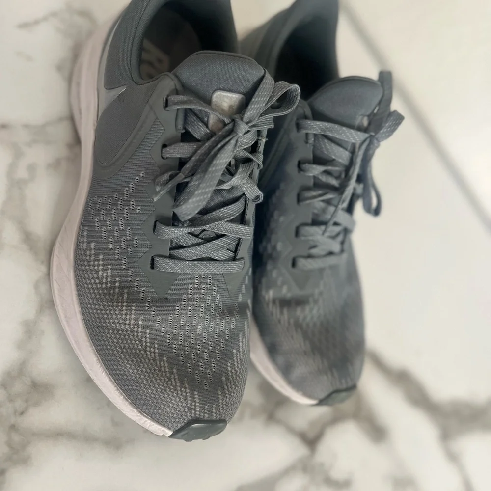 Women’s Nike running sneakers Nike Air Zoom women’s size 8 in cool gray